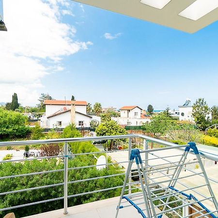 Luxury Two-Bedroom Apartment In Amazing Place Lukomorye C4 Karavász Kültér fotó