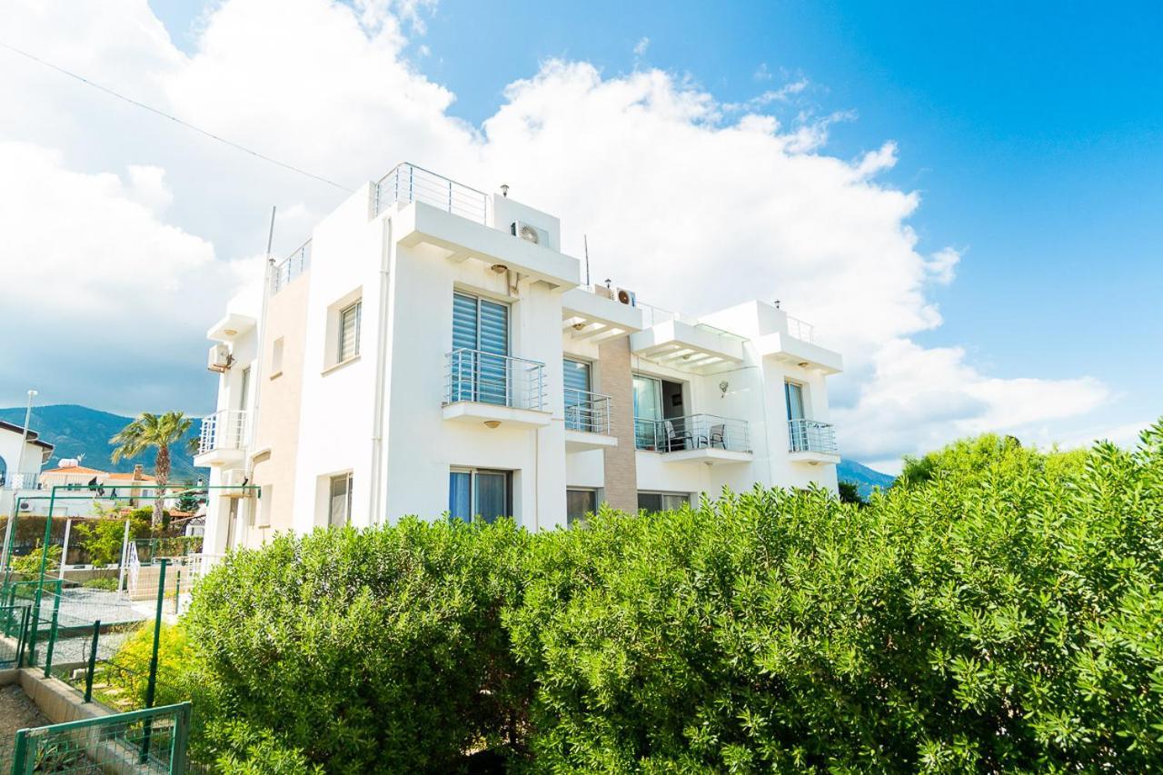 Luxury Two-Bedroom Apartment In Amazing Place Lukomorye C4 Karavász Kültér fotó