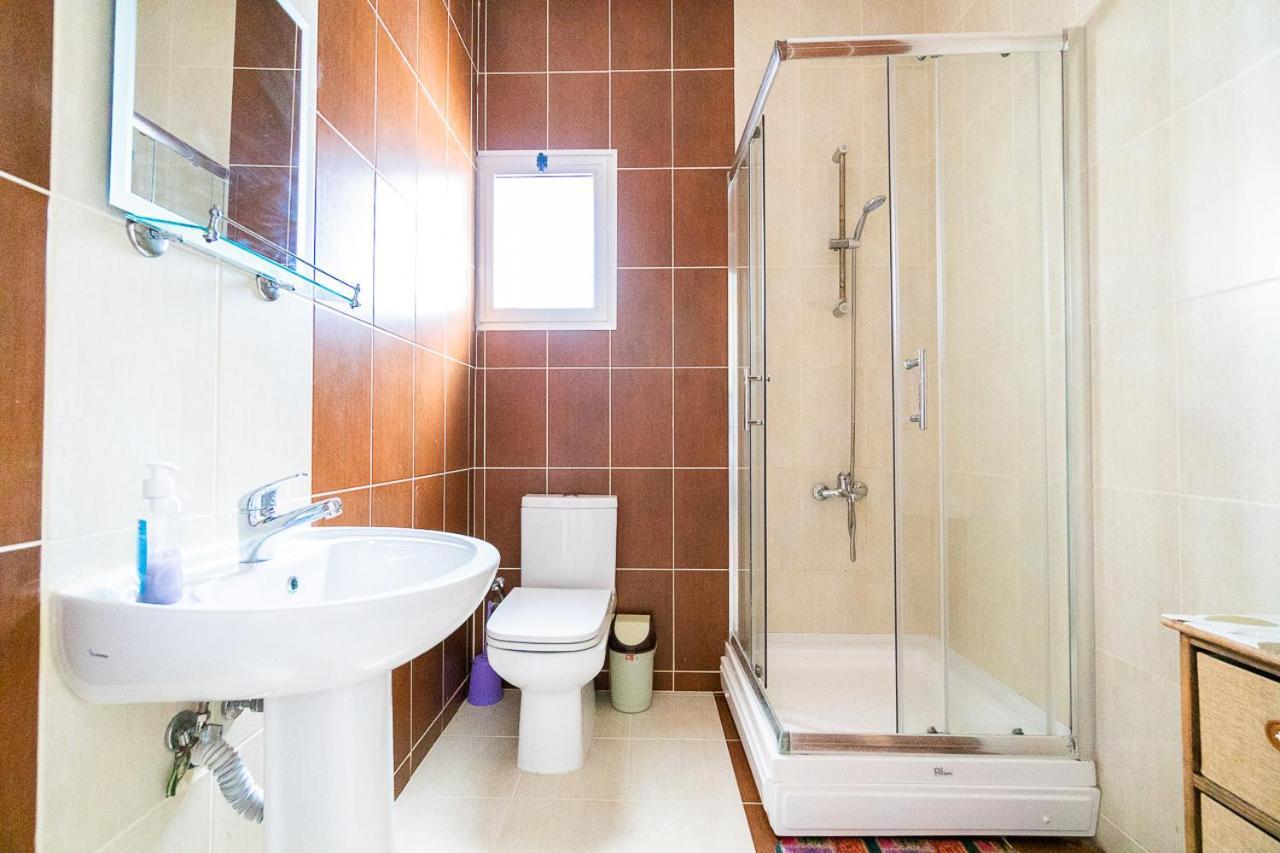 Luxury Two-Bedroom Apartment In Amazing Place Lukomorye C4 Karavász Kültér fotó